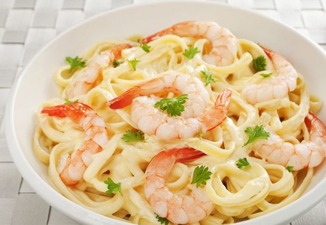 طريقة عمل مكرونة بالجمبري للرجيم