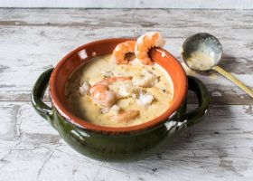 طريقة عمل شوربة سى فود صيامى