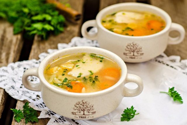 طريقة عمل شوربة لسان عصفور بالجزر