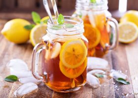 طريقة عمل شاي مثلج بالليمون