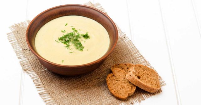 طريقة عمل شوربة الشوفان البيضاء بالدجاج