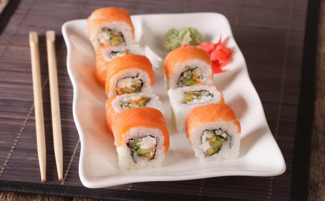 طريقة عمل سوشي سلمون