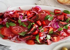 طريقة عمل سلطة الطماطم التركية الحارة