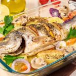 طريقة عمل صينية سمك بالخضار بالفرن
