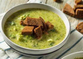 طريقة عمل شوربة البروكلي المشوي