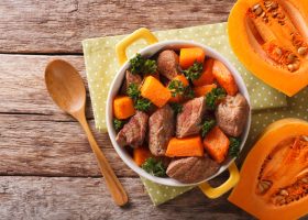 طريقة عمل لحم باليقطين والطماطم