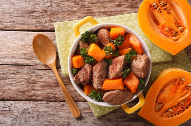 طريقة عمل لحم باليقطين والطماطم