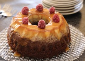 طريقة عمل كيكة قدرة قادر بالكريم كراميل