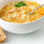 طريقة عمل شوربة اسباجيتى بالدجاج والخضار