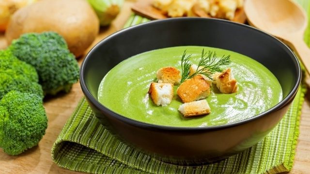 طريقة عمل شوربة البروكلي المشوي