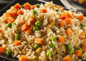 طريقة عمل أرز بني بالخضروات للدايت