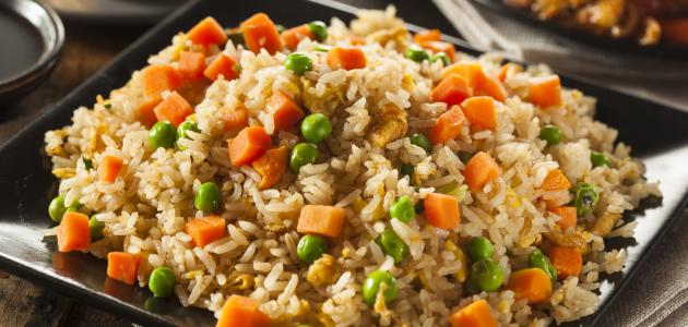 طريقة عمل أرز بني بالخضروات للدايت