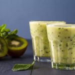 طريقة عمل سموثي الكيوي بالزبادي