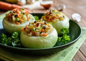 طريقة عمل محشي اللفت بالبرغل