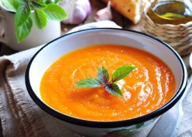 طريقة عمل شوربة البطاطا الحلوة