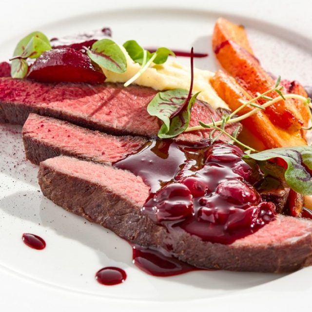 طريقة عمل ستيك بصلصة الكرز