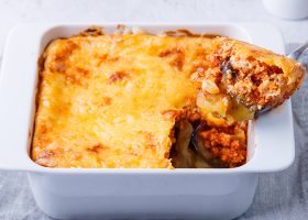 طريقة عمل مسقعة الدجاج بالبشاميل