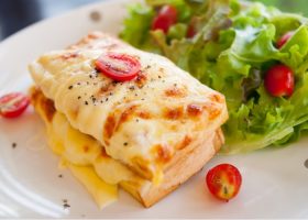 طريقة عمل توست مقلي بالبيض