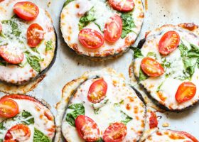 طريقة عمل بيتزا الباذنجان للريجيم