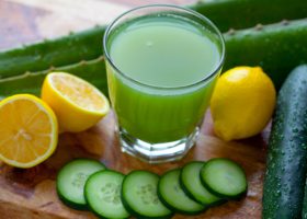 طريقة عمل عصير الخيار بالليمون