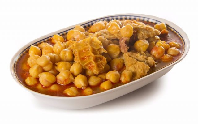 طريقة عمل شوربة بقطع اللحم بالحمص