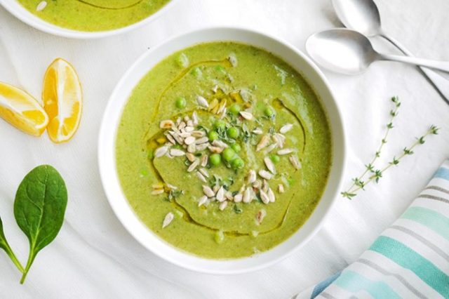 طريقة عمل شوربة البازلاء بالجبن الشيدر