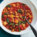 طريقة عمل شوربة الفاصوليا بالحمص