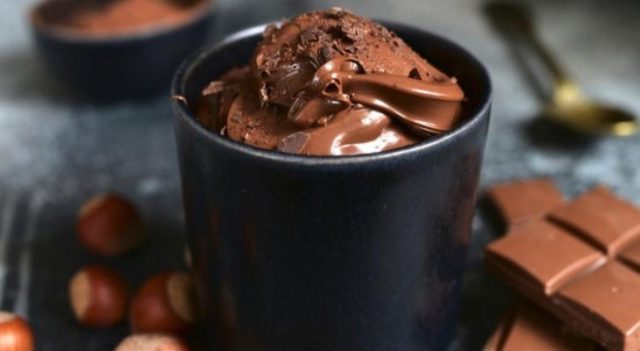 طريقة عمل بودينج الشوكولاتة الداكنة للرجيم