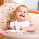 تغذية الطفل في الشهر السابع