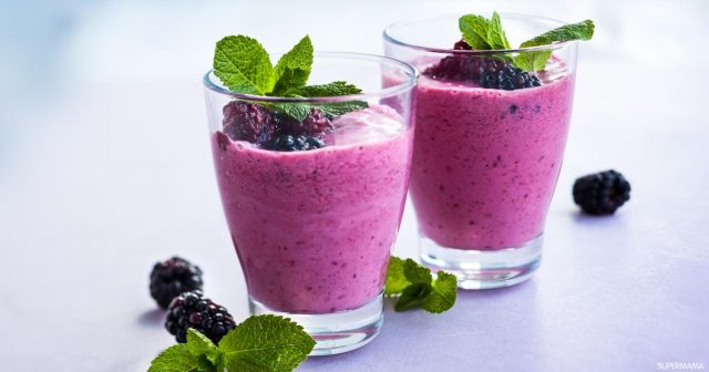 سموثي الكريز والتوت الأسود