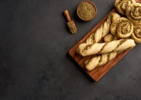 طريقة عمل لفائف الزعتر الأخضر