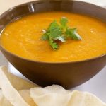 طريقة عمل شوربة العدس الأصفر بالكاري