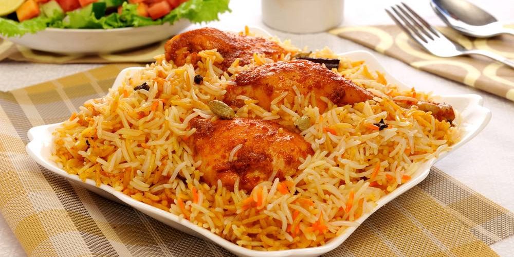 طريقة عمل أرز أصفر بالدجاج