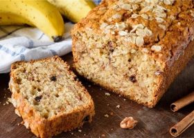 طريقة عمل كيكة الشوفان بالموز للرجيم