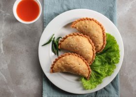 طريق عمل عجينة سمبوسة البف