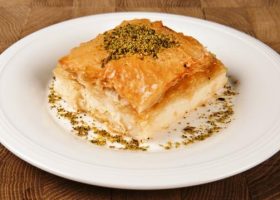 طريقة عمل صينية الكلاج بالجبنة