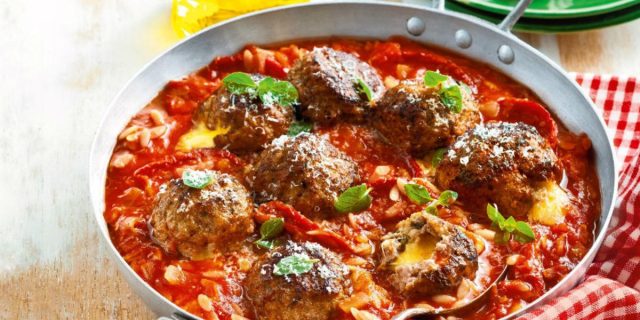 طريقة عمل كفتة محشية بالجبن