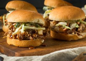 طريقة عمل سلايدر شاورما الدجاج