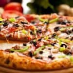 طريقة عمل بيتزا الخضروات