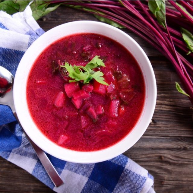 طريقة عمل شوربة الشمندر والبطاطس