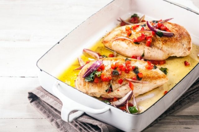 طريقة عمل صدور دجاج بالفرن