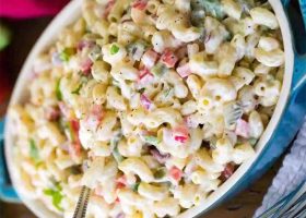 طريقة عمل سلطة المكرونة بالخضار والدجاج