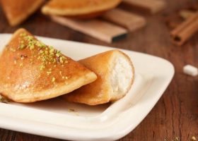 طريقة عمل قطايف مشوية بالجبن والفستق الحلبي