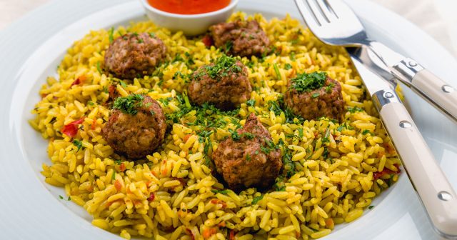 طريقة عمل كبسة بكرات اللحم