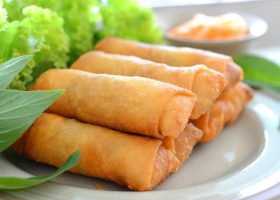 طريقة عمل رولات جمبري الحارة بالجبن الشيدر والليمون