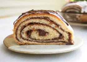 طريقة عمل رولات الجوز بالعسل