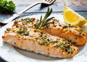 طريقة عمل سلمون حار بالمايونيز والمسترده