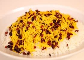 طريقة عمل الارز الايراني بالزعفران والتوت