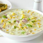 طريقة عمل شوربة الذرة والبطاطس