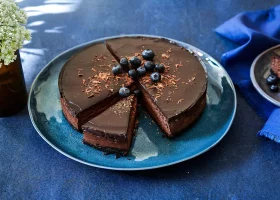 طريقة عمل تشيز كيك الشوكولاتة الداكنة